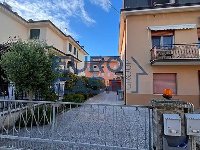 Appartamento trilocale in vendita in Via Vittorio Veneto, Formigine