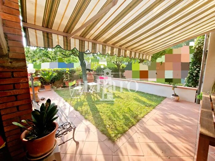 Casa con 6 locali in vendita in Elle Rose, Campi Bisenzio