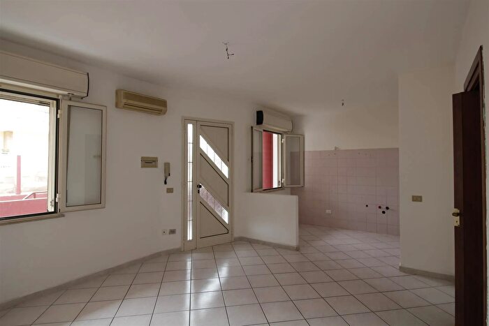 Appartamento trilocale in affitto in Via Teano, Assemini