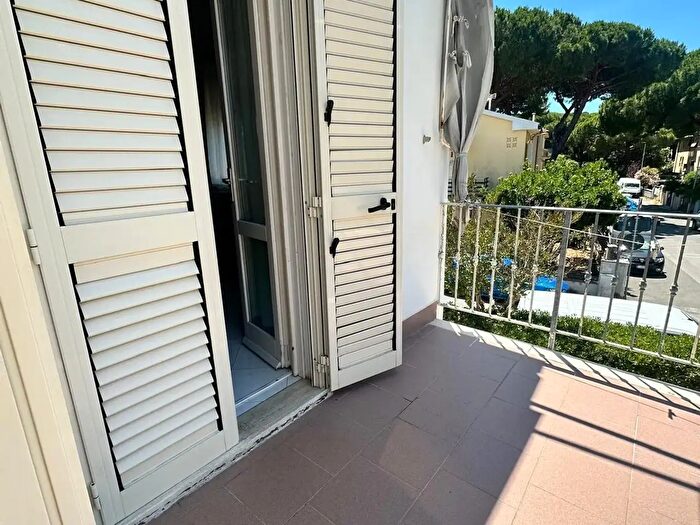 Appartamento trilocale in vendita in Cecina