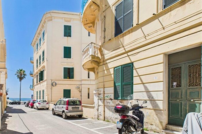 Appartamento quadrilocale in vendita in Via XX Settembre, Anzio