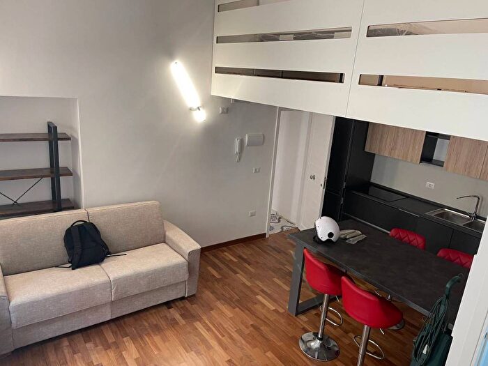 Appartamento bilocale in affitto in Corso Umberto I, Borgo Orefici, Napoli