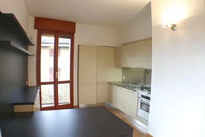 Appartamento trilocale in affitto in Viale Federico Caprilli, Milano