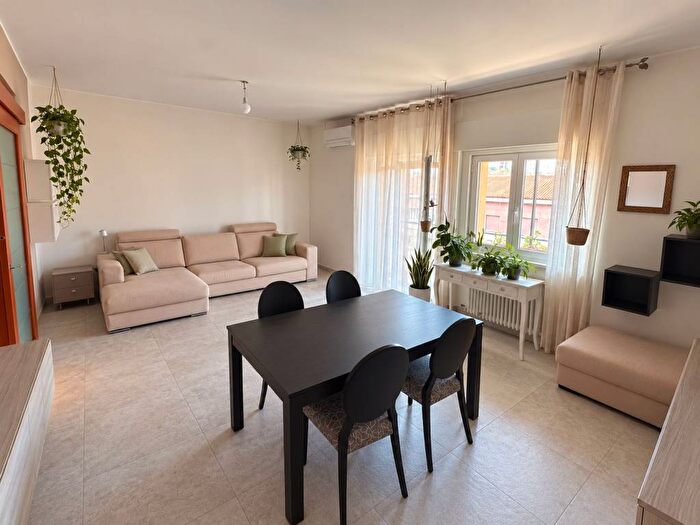 Appartamento quadrilocale in vendita in Viale Gabriele D'Annunzio, Settefontane, Trieste