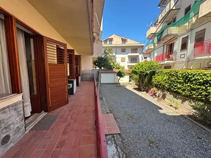 Appartamento con 6 locali in vendita in Via Nazionale, Falcone