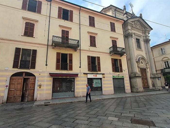 Appartamento con 7 locali in vendita in Corso Libertà, Vercelli