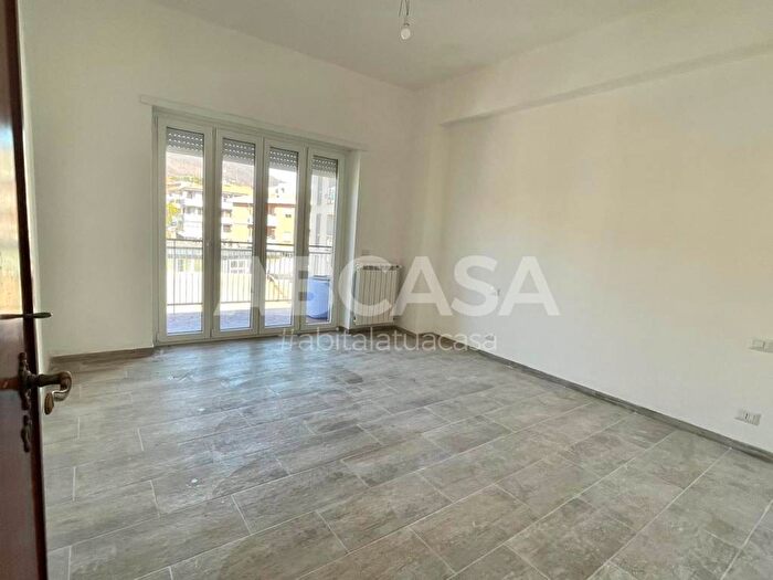 Appartamento quadrilocale in affitto in Viale dei Volsci, Semicentro, Velletri