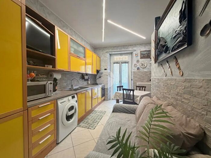 Appartamento trilocale in vendita in Via Errico Giachino, Torino