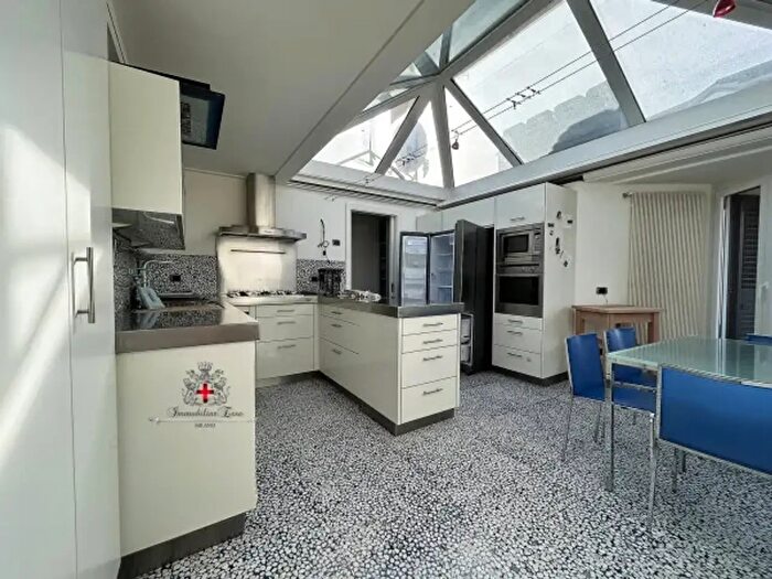 Appartamento con 6 locali in affitto in Corso Marzo, Milano