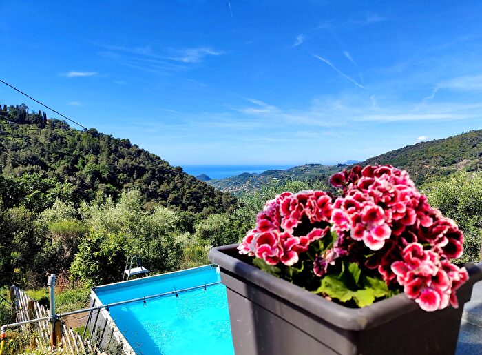 Casa con 8 locali in vendita in Strada della Villa, Seborga