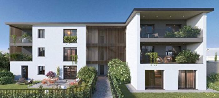 Appartamento quadrilocale in vendita in Via Cristoforo Colombo, Locate Varesino