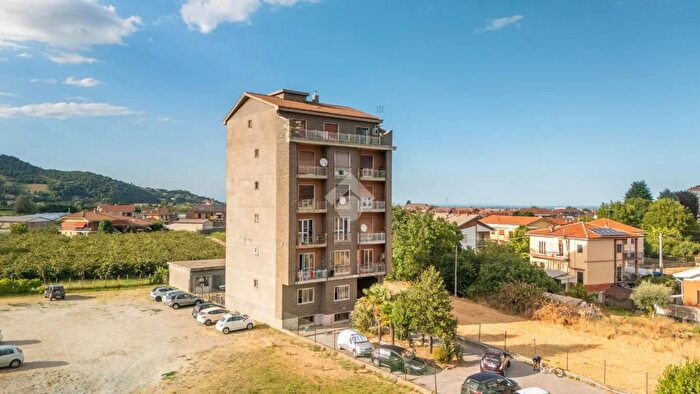 Appartamento con 5 locali in vendita in Via Piasco, Costigliole Saluzzo