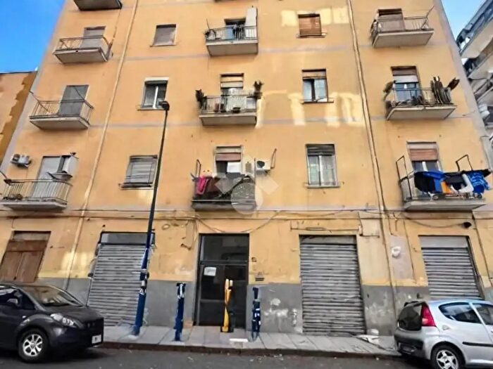 Appartamento monolocale in vendita in Via Geronimo Carafa, Napoli