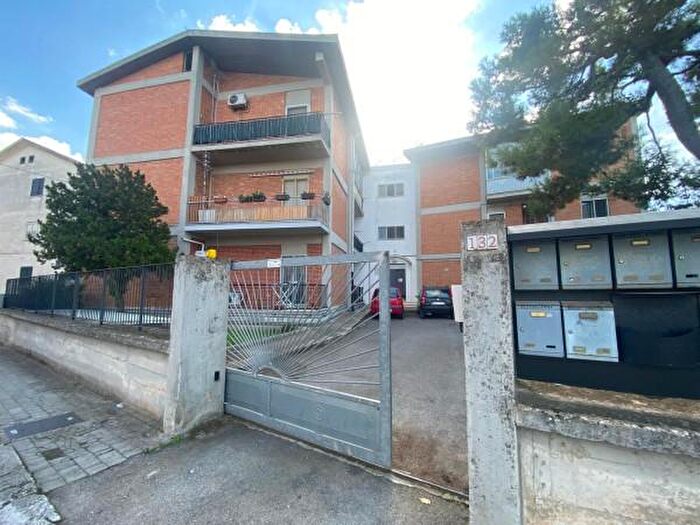 Appartamento con 6 locali in vendita in Via Bizzarri, Manduria