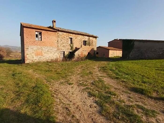 Casa quadrilocale in vendita in Fossi Adunati Astancolle snc, Fratta Todina