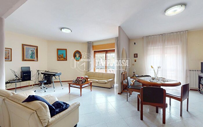 Appartamento quadrilocale in vendita in Via De Chirico, Aversa