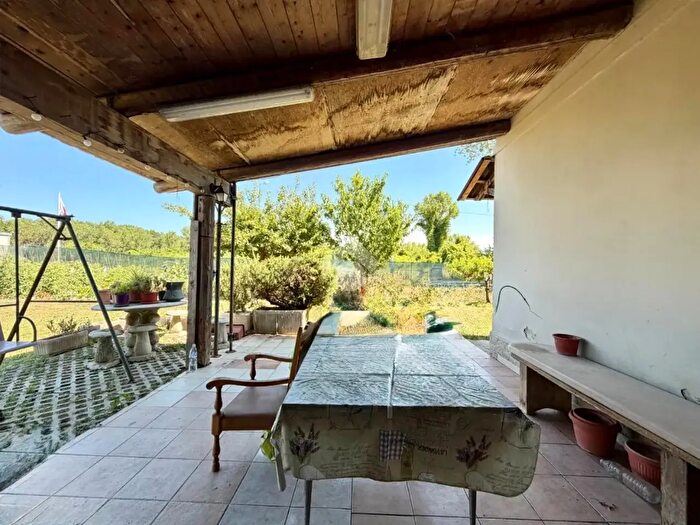 Casa con 6 locali in vendita in Via dei Frassini, Pesaro
