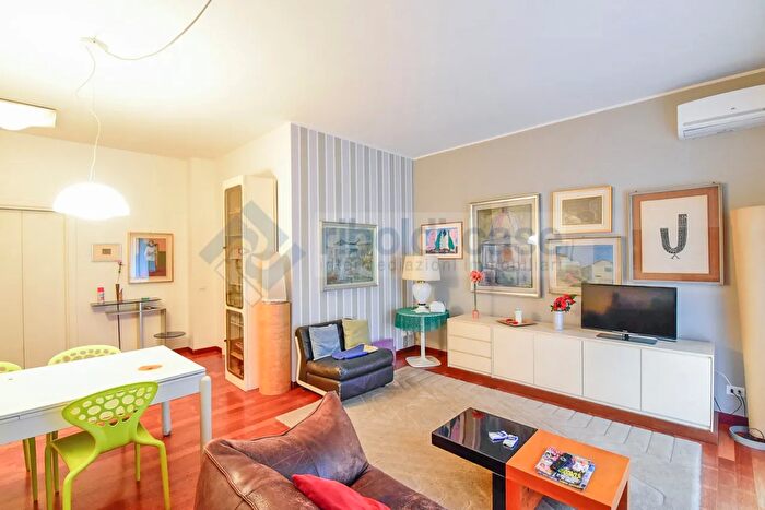 Appartamento trilocale in vendita in Seregno