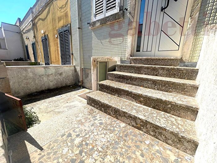 Casa con 6 locali in vendita in Via Gorizia, Poggiardo