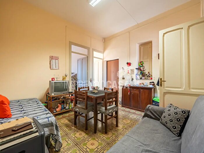 Appartamento trilocale in vendita in Via Rosario Salvo, Palermo