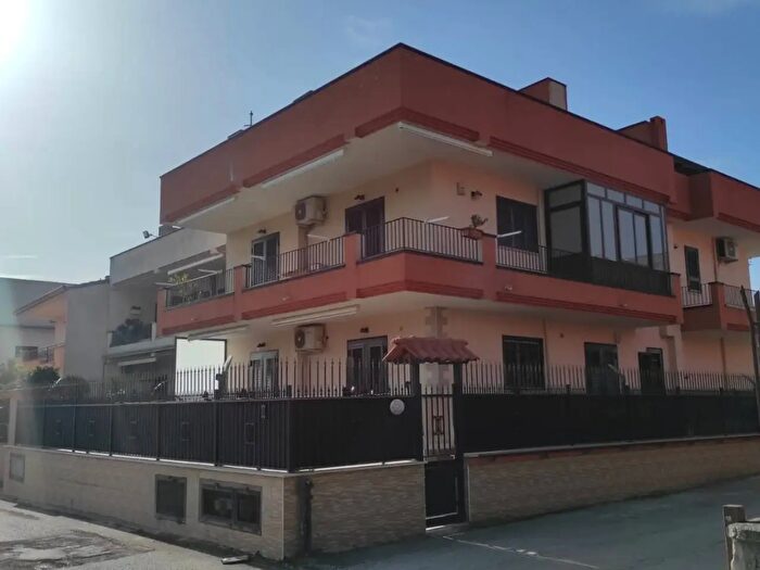 Appartamento trilocale in vendita in Via degli Spallieri, Maddaloni