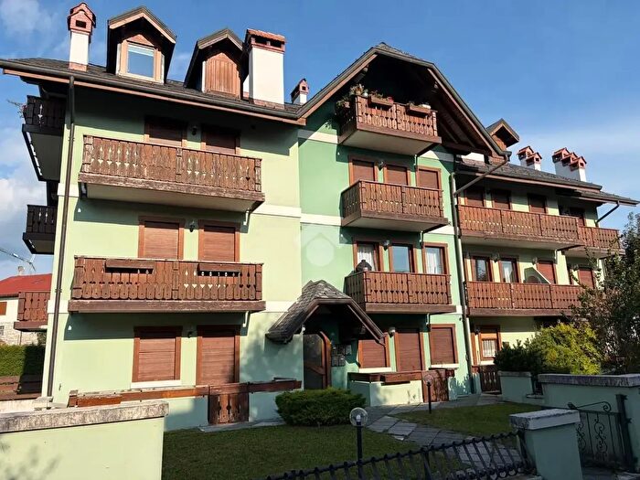 Appartamento quadrilocale in vendita in Via Gioacchino Rossini, Asiago
