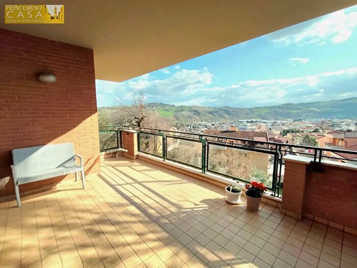 Appartamento quadrilocale in vendita in Via Palatucci Parco degli Ulivi, Teramo