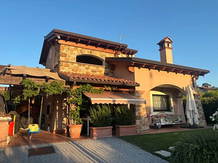 Casa quadrilocale in vendita in Via Tuscolana, Rocca Priora
