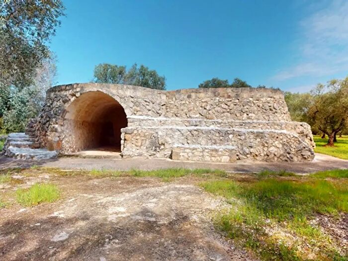 Casa trilocale in vendita in Contrada Lamalupa, Francavilla Fontana