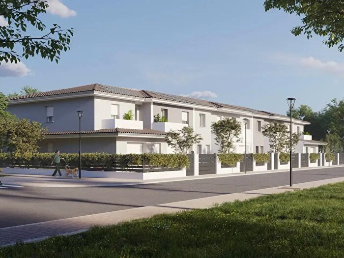 Casa con 5 locali in vendita in Mirandola