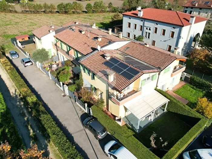 Casa trilocale in vendita in Via Torino, Albignasego