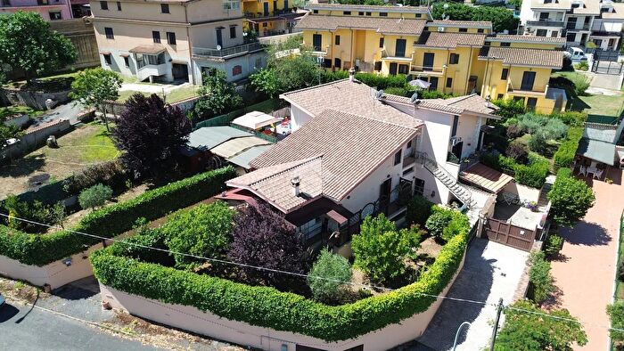 Casa con 5 locali in vendita in Str Sedicesima, Labico