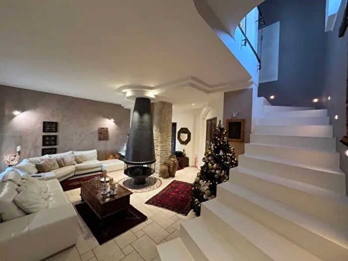 Casa con 6 locali in vendita in Via Luigi Lodi, Alessandria