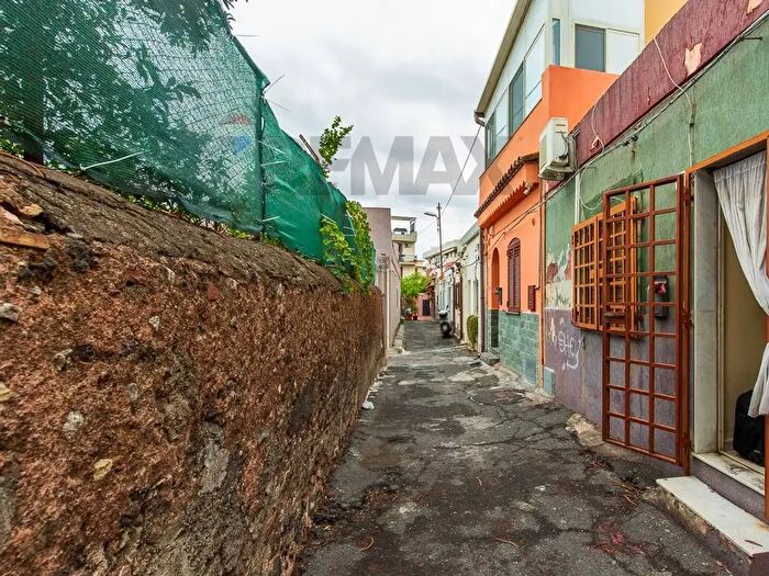 Casa trilocale in vendita in Via della Lite, Catania