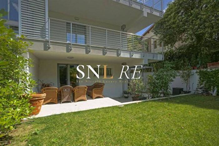 Appartamento con 6 locali in vendita in Viale Lorenzo Magalotti, Firenze