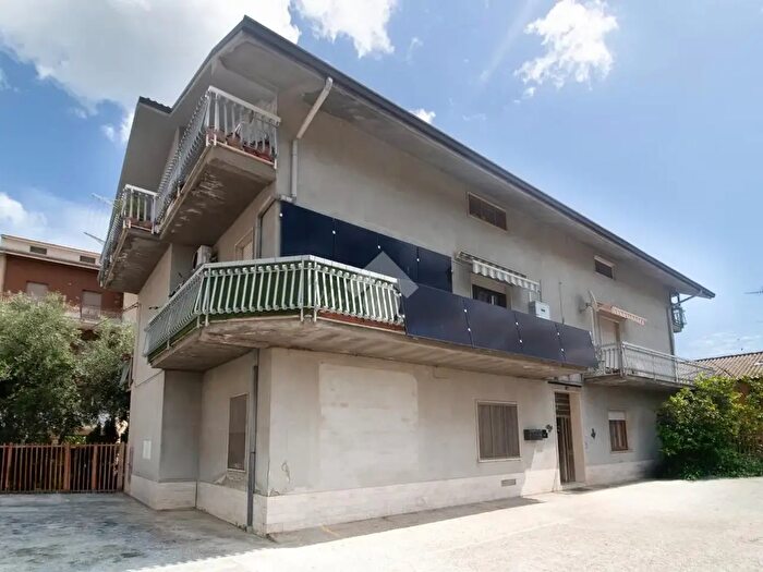 Appartamento trilocale in vendita in Via San Giacomo, Miglianico