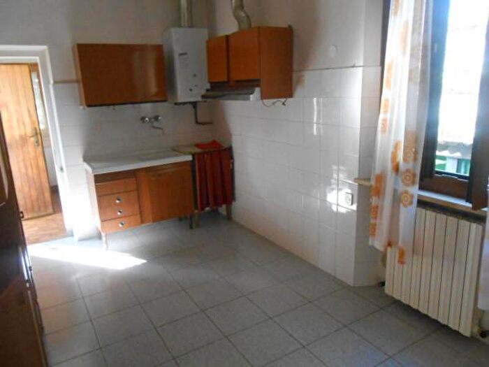 Casa quadrilocale in vendita in Montelatiero, Jesi