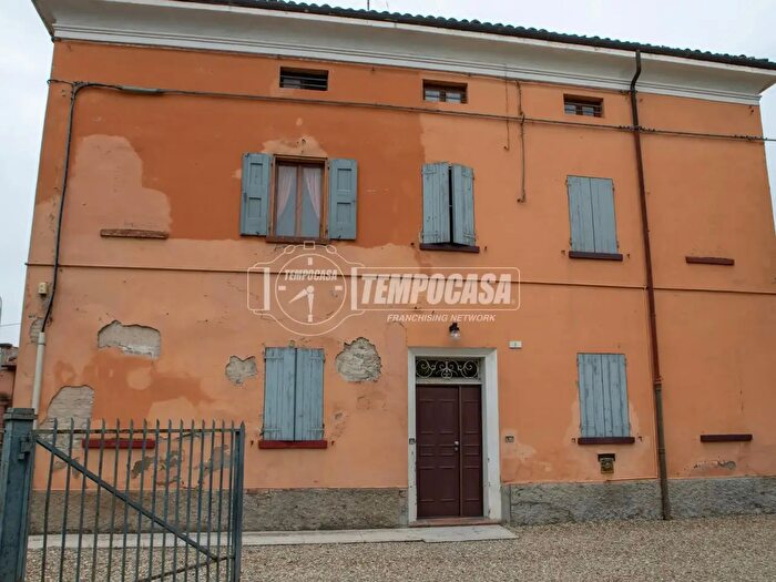 Appartamento quadrilocale in vendita in Via Circonvallazione Ovest, Marano Sul Panaro