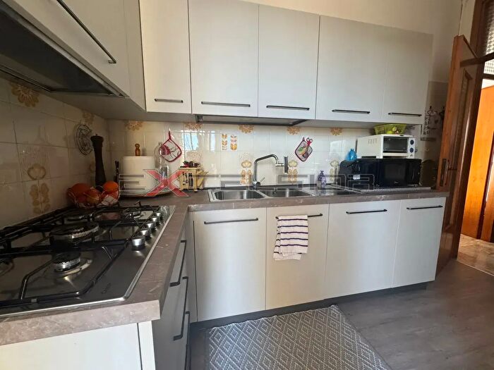 Appartamento trilocale in vendita in Corso Mazzini, Adria