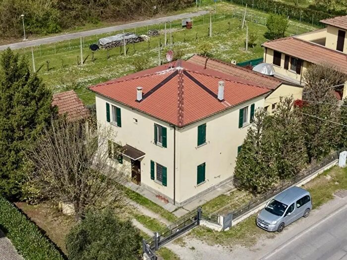 Casa con 8 locali in vendita in Via Santa Maria in Duno, Bentivoglio