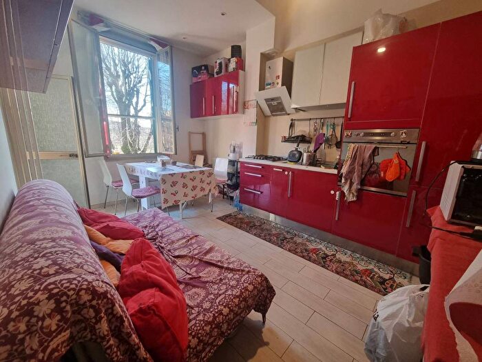 Appartamento trilocale in affitto in Via Giovanni Francesco Barbieri, Bolognina, Bologna