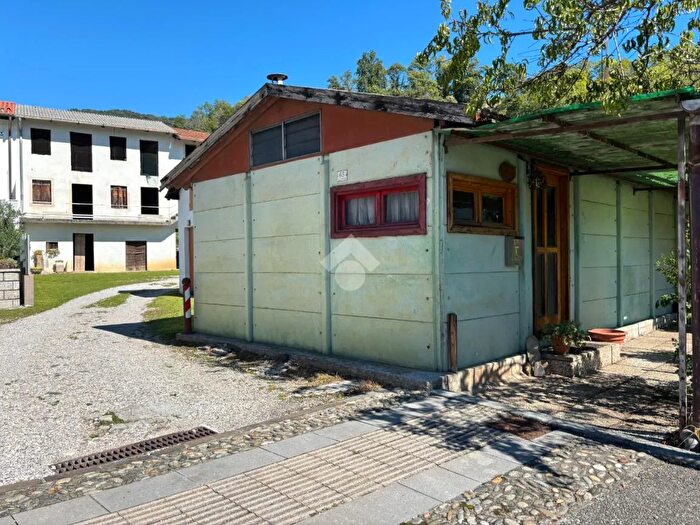 Casa bilocale in vendita in Borgo Foranesi, Magnano In Riviera