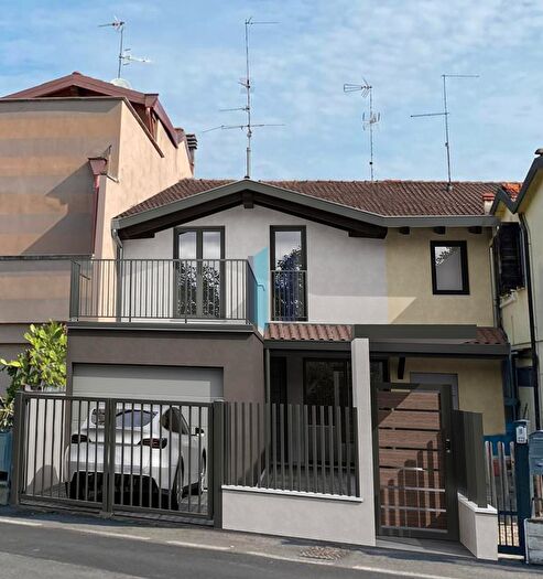 Casa quadrilocale in vendita in Travagliato