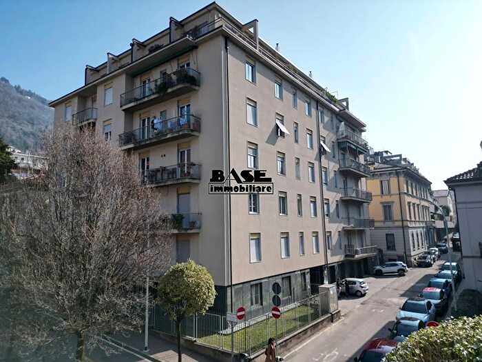 Appartamento bilocale in vendita in Via Santo Garovaglio, Como