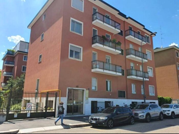 Appartamento bilocale in affitto in Viale Lodovico Scarampo, Monte Rosa Lotto, Milano