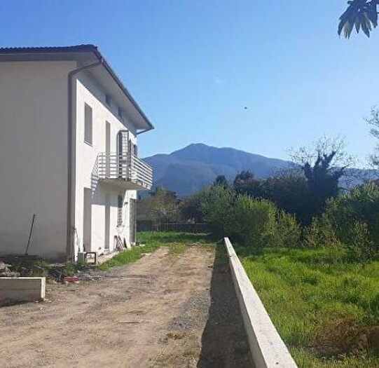 Casa con 5 locali in vendita in Barga