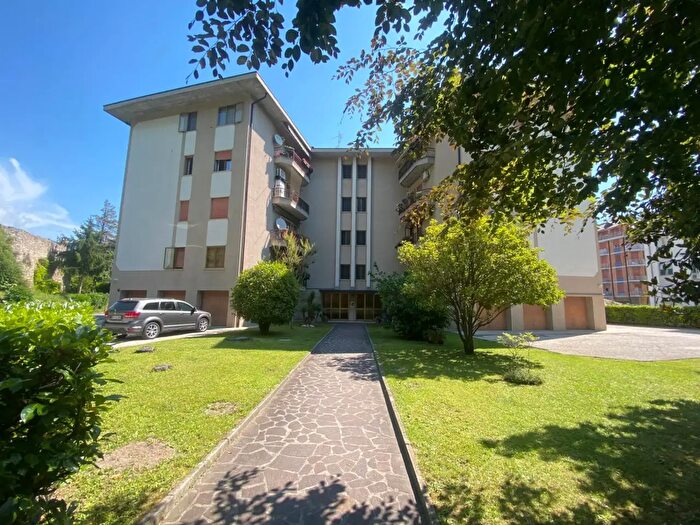 Appartamento quadrilocale in vendita in Viale della Vittoria, Vittorio Veneto