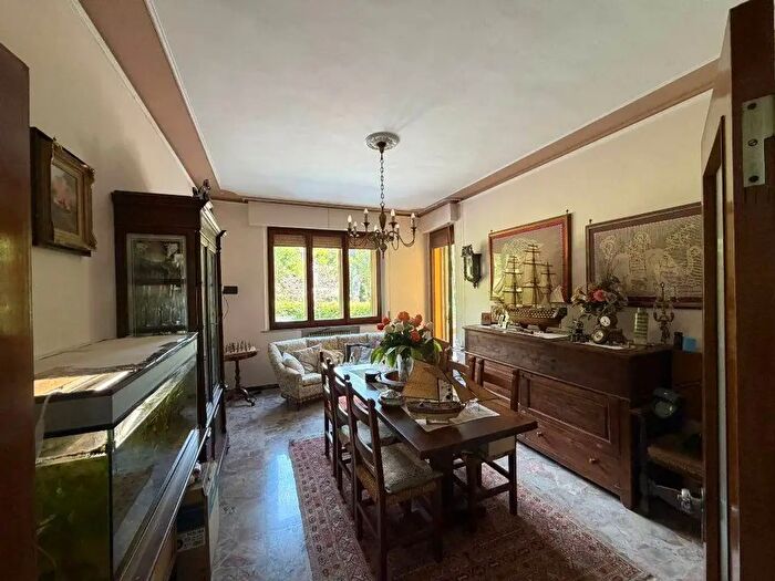 Appartamento con 5 locali in vendita in Siena
