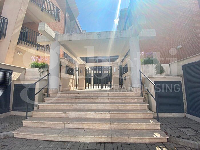 Appartamento con 5 locali in vendita in Via Marcia, Terracina