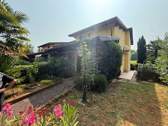 Casa con 5 locali in vendita in Rivergaro